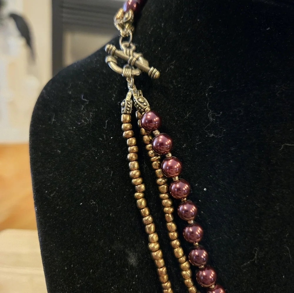 Elegant Beaded Necklace with Amber and Purple Accents - Picture 4 of 5
